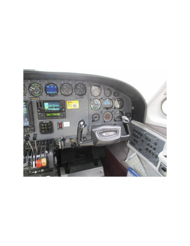 N421JL - Panel copilot